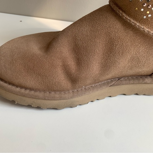 UGG Classic Gold Short Burst Boot - Picture 7 of 13